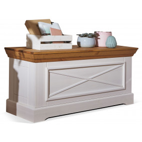 Truhla z masivu Stockholm