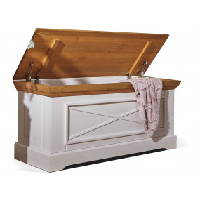 Truhla z masivu Stockholm