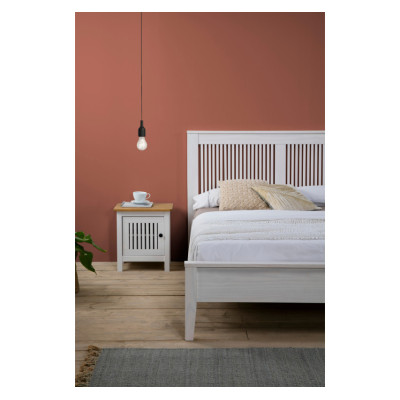 Dřevěný noční stolek borovice Marckeric Bruno
