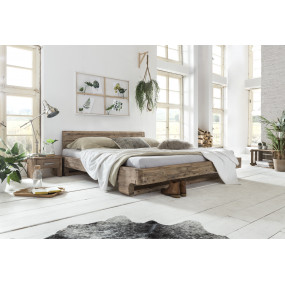 Dřevěná postel z masivu, dřevo kartáčovaná akácie. Akátové dřevo je velmi krásné. Pohodlný spánek, ložnice, trámové postele.